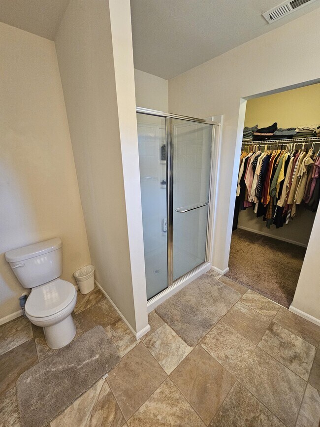 Building Photo - 2417 Fiddleback St NE