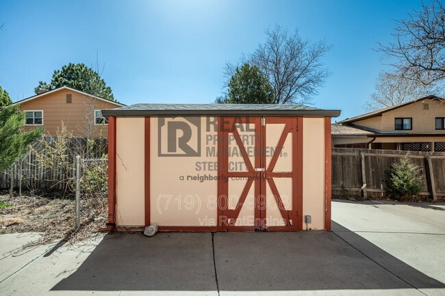 Building Photo - 4314 Blueflax Dr