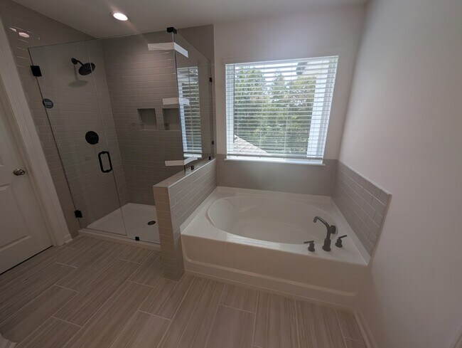 Building Photo - Brand New 4 BD Home in Stonebridge Fairway...