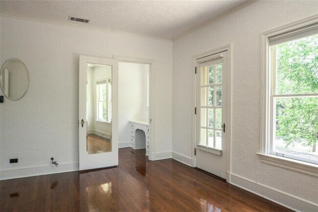 Building Photo - 2301 Enfield Rd