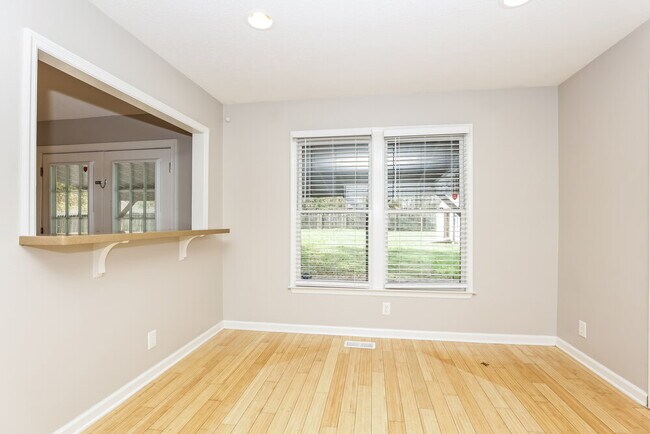 Building Photo - 116 Hermitage Dr