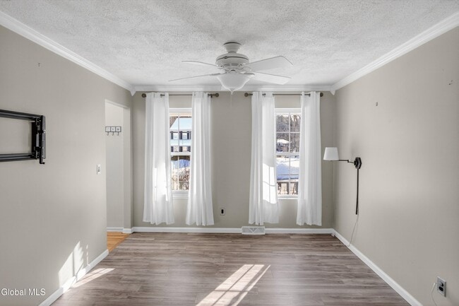 Building Photo - 3 David Ln