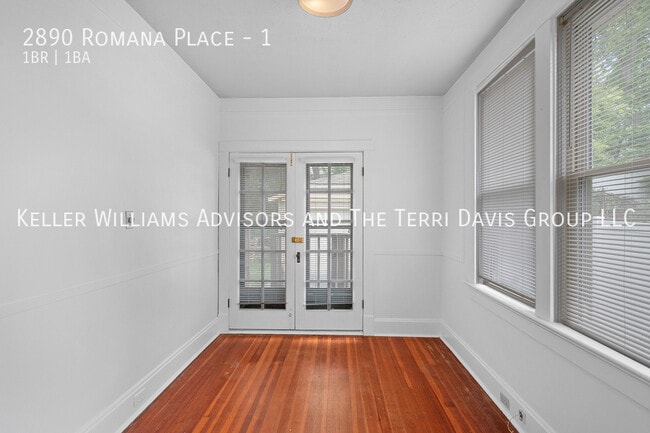 Building Photo - 2890 Romana Pl