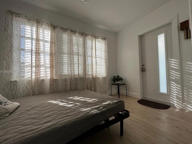 Building Photo - 2049 SW 60th Ct