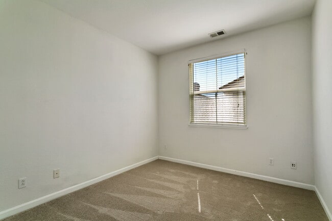 Building Photo - 2743 Corde Terra Cir