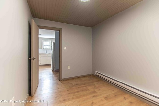 Building Photo - 540 N Main St