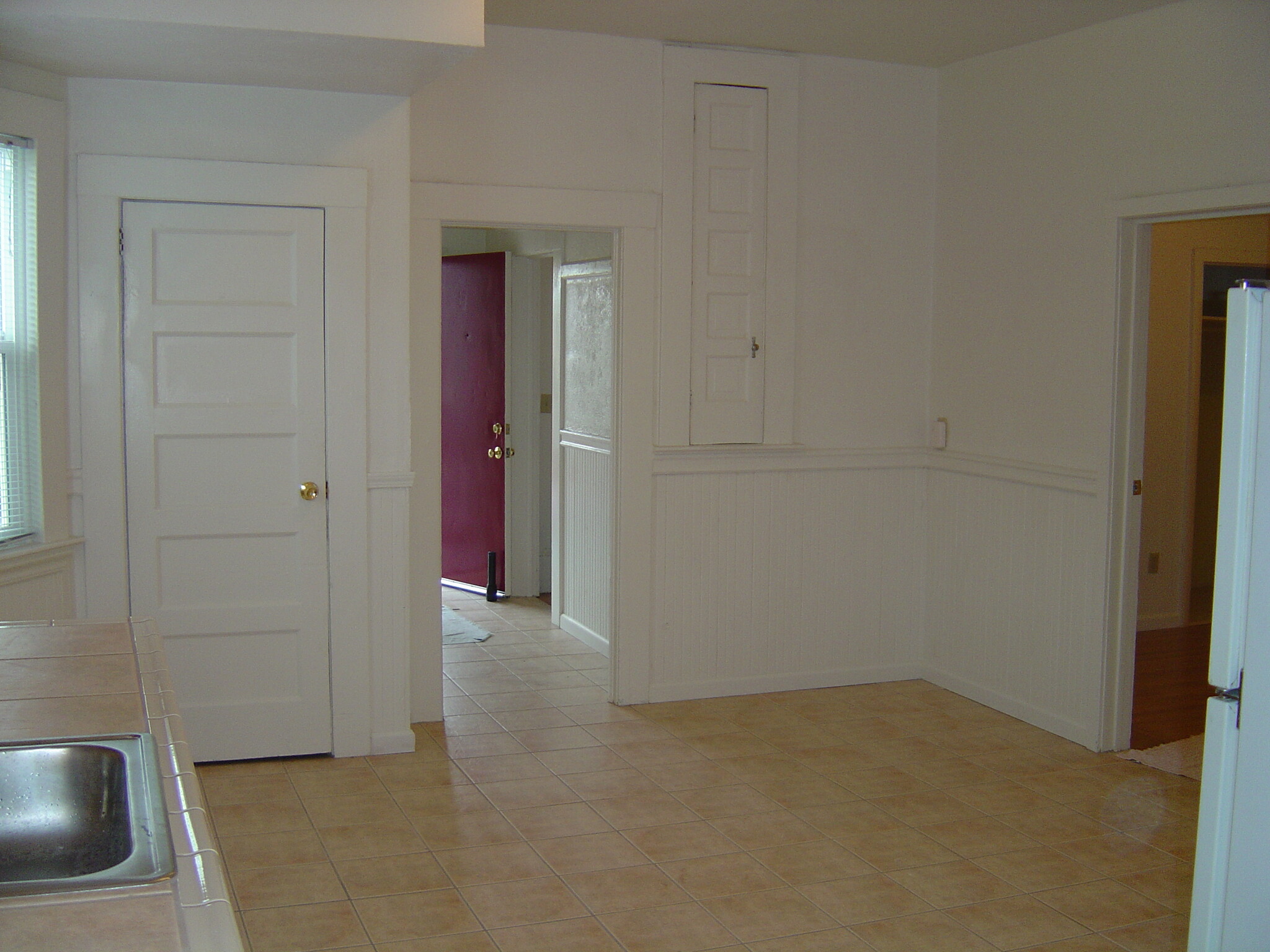 Building Photo - 1096 Aileen St