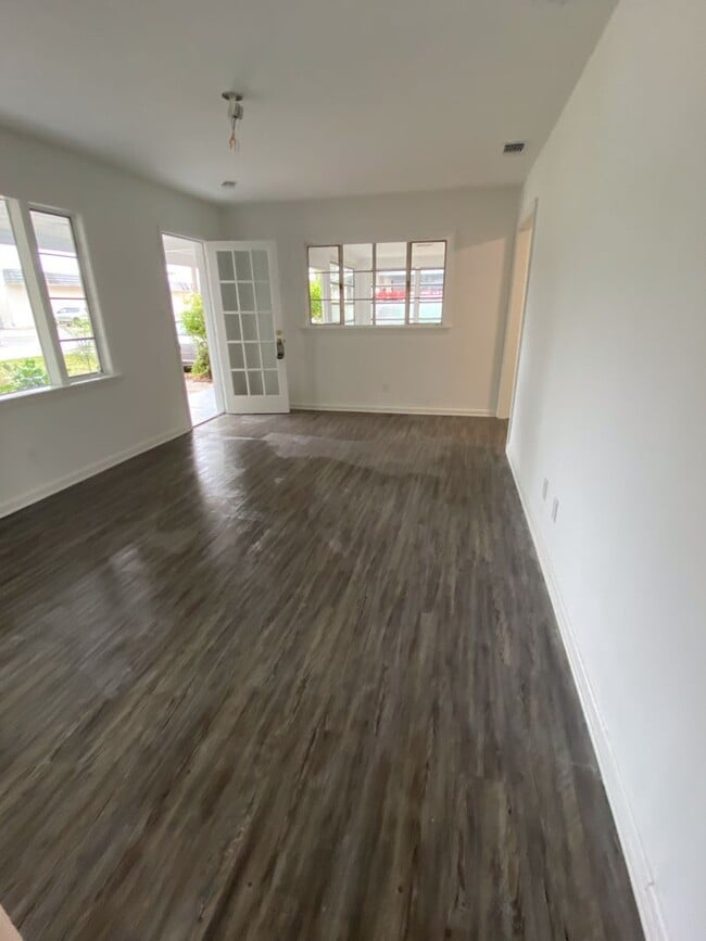 Building Photo - Single family home