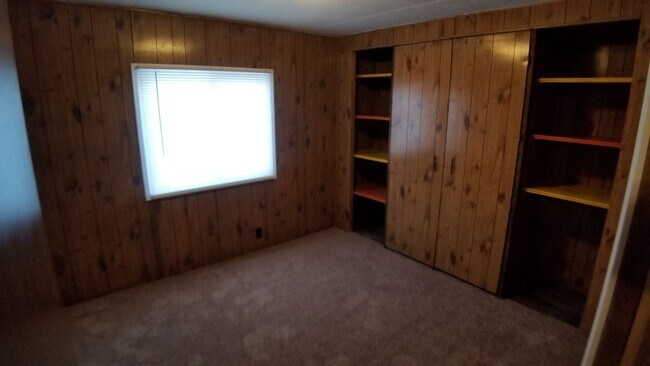 Building Photo - 3 Bed 2 Bath Fully Remodeled Mobile Home w...
