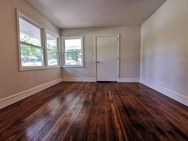 Entrance - 514 Porter St