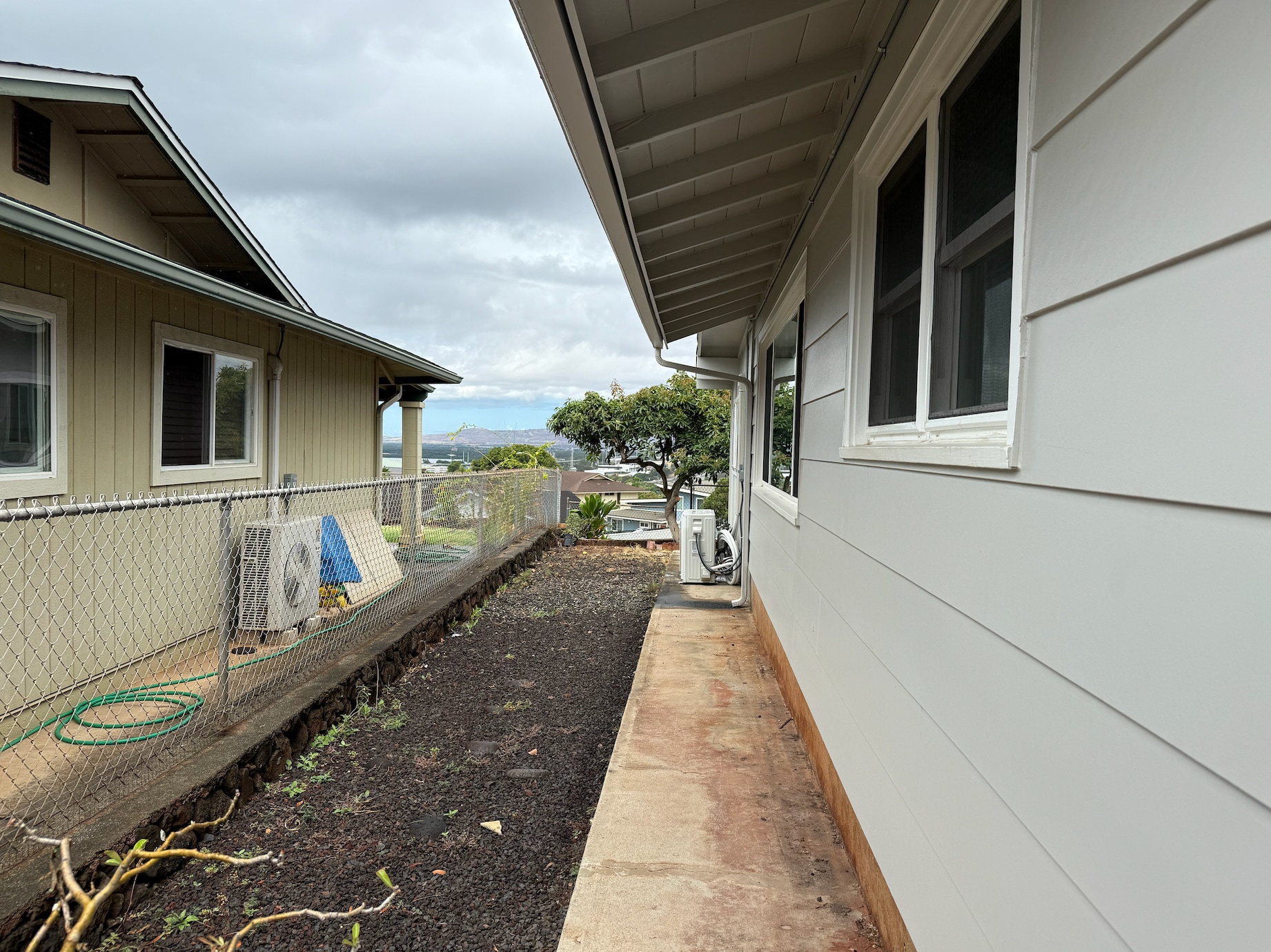 Building Photo - 98-460 Puaapiki St