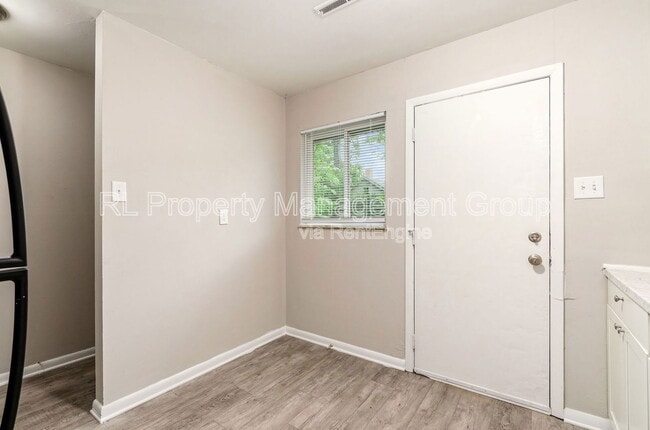 Building Photo - 778 Northview Ave
