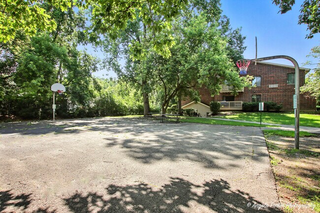 Building Photo - 33720 N Royal Oak Ln