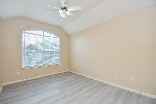 Building Photo - 15114 Snow Hill Ct