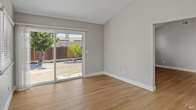 Building Photo - 340 Mokelumne Dr