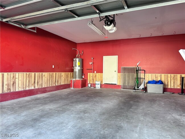 Building Photo - 925 Allure Dr