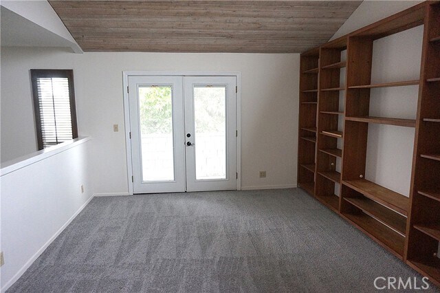 Building Photo - 9281 Woodcrest Dr