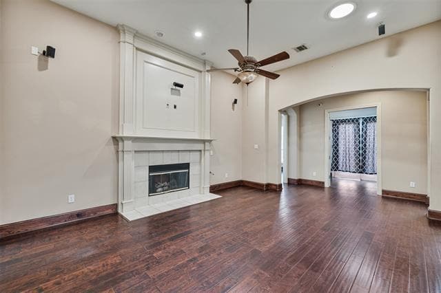 Building Photo - 1049 Lakeridge Dr