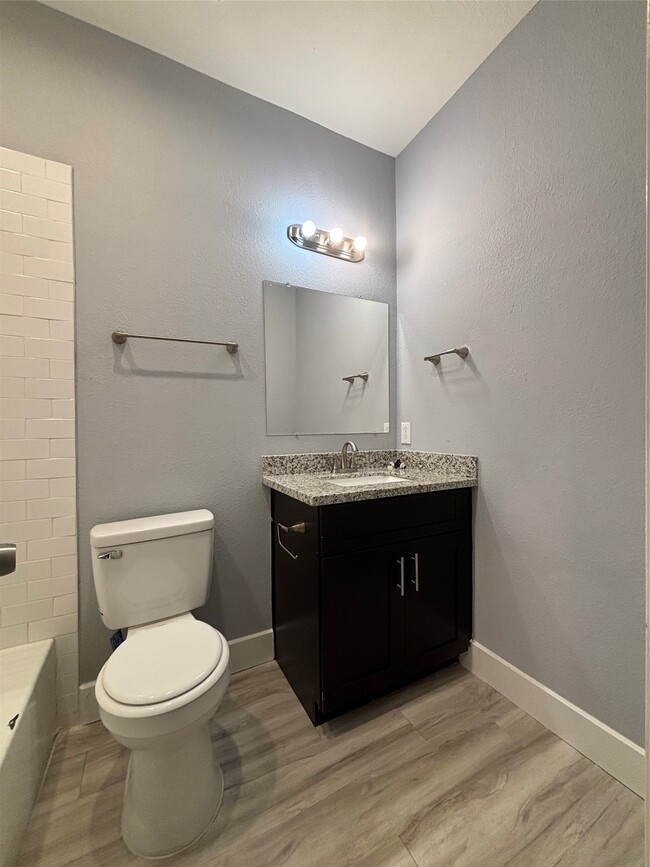 Building Photo - 339 Owens St