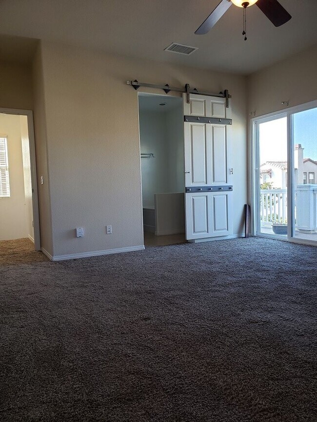 Building Photo - 3+2.5 Single Family Home at Riverpark