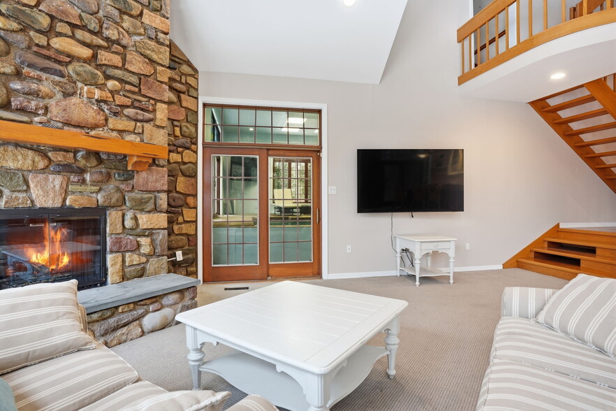 Building Photo - 244 Mathers Rd