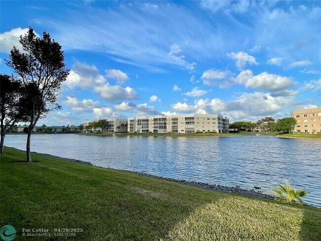 Building Photo - 7660 Trent Dr