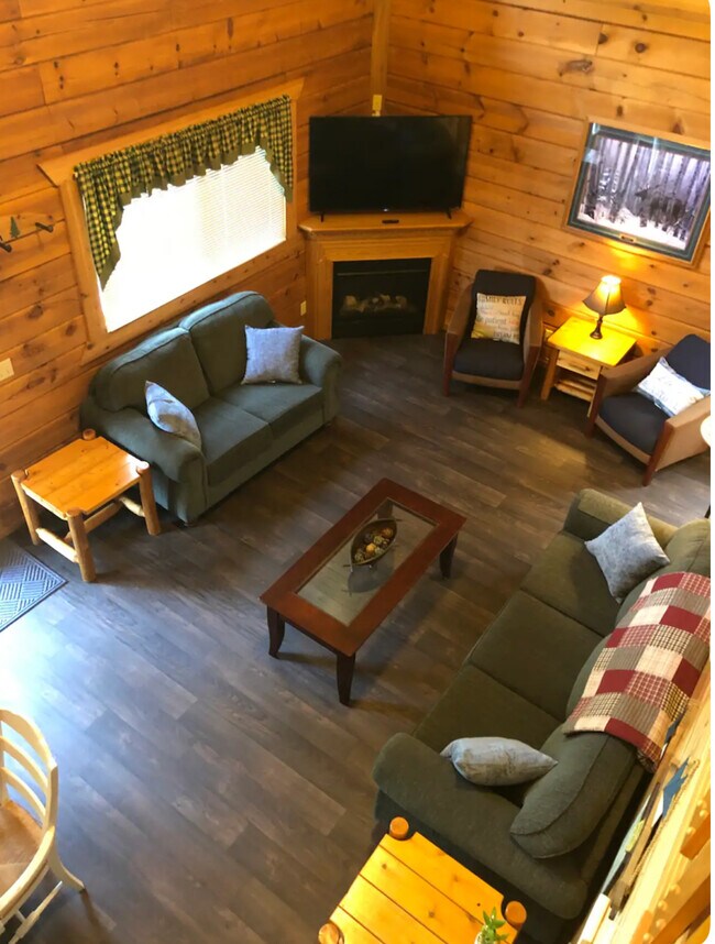 Building Photo - 332 Hilltop Ct