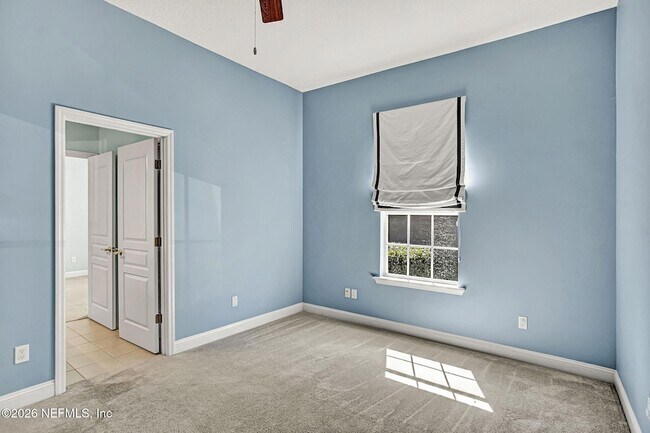 Building Photo - 1837 Forest Glen Way