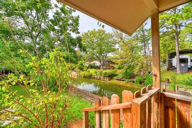 Building Photo - 9574 Darkwood St