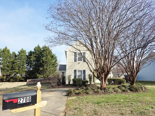 Building Photo - 2706 Ramblegate Ln