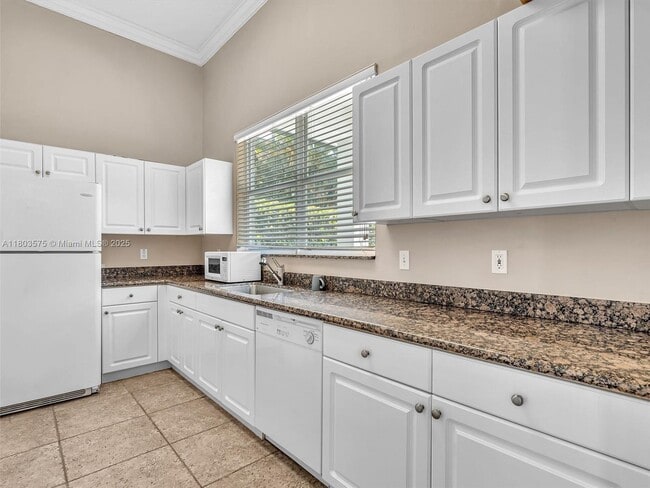 Building Photo - 2727 Treasure Cove Cir
