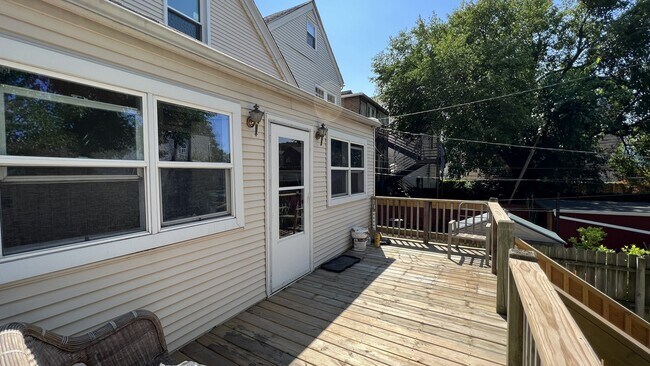 Building Photo - 1924 N St Louis Ave