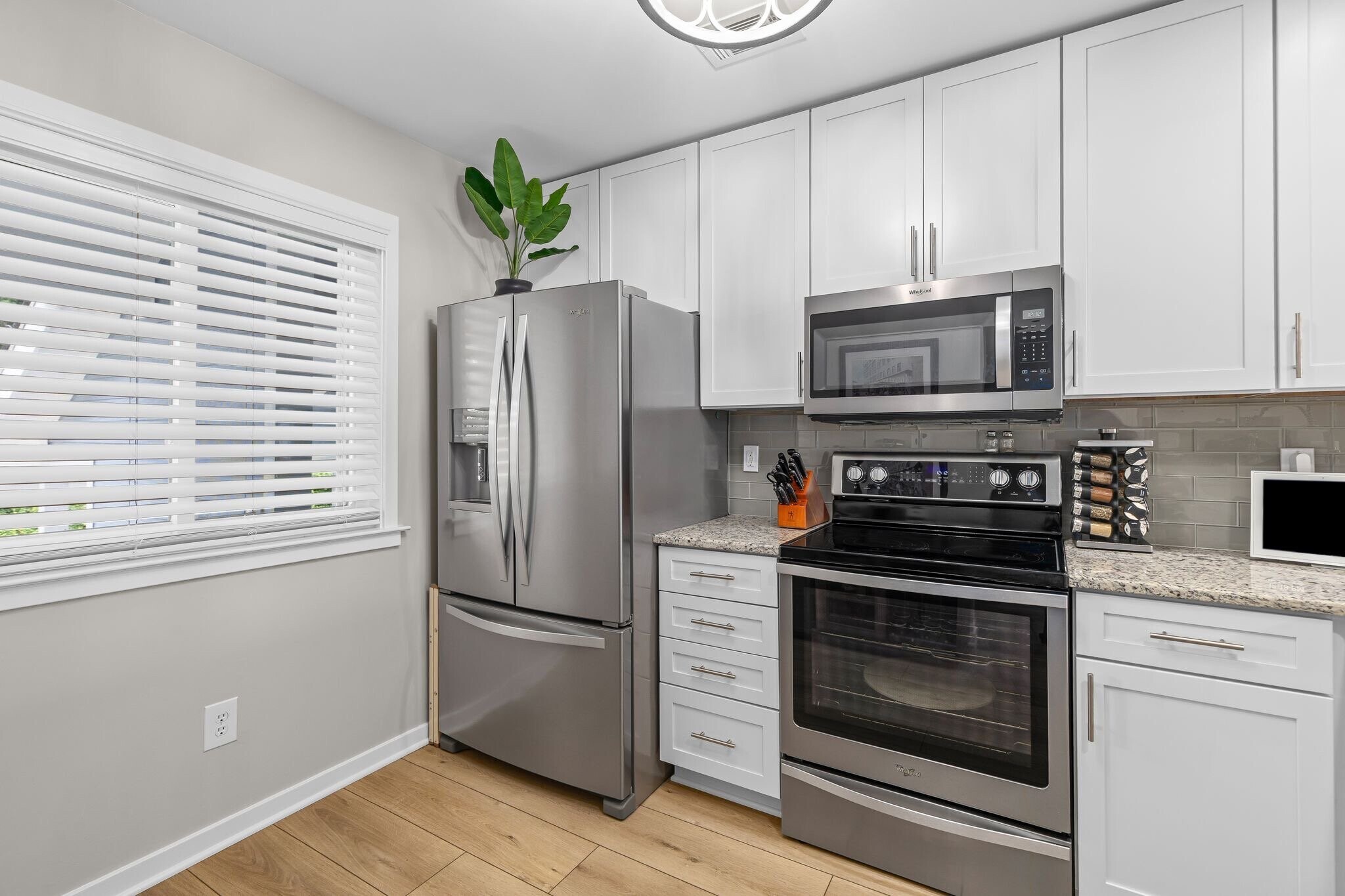 Building Photo - 850 Ilex Ct