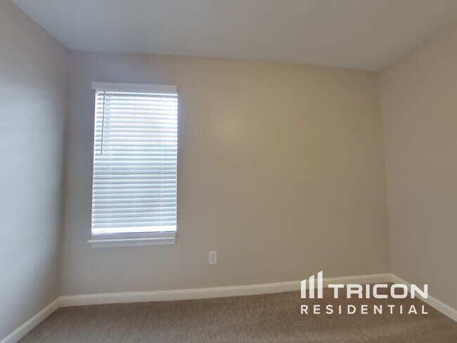 Building Photo - 4946 Martin Farms Rd