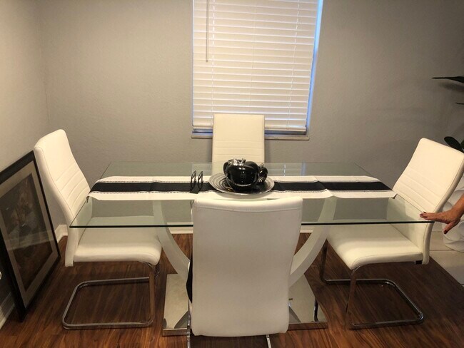 Building Photo - 4708 Christa Ct