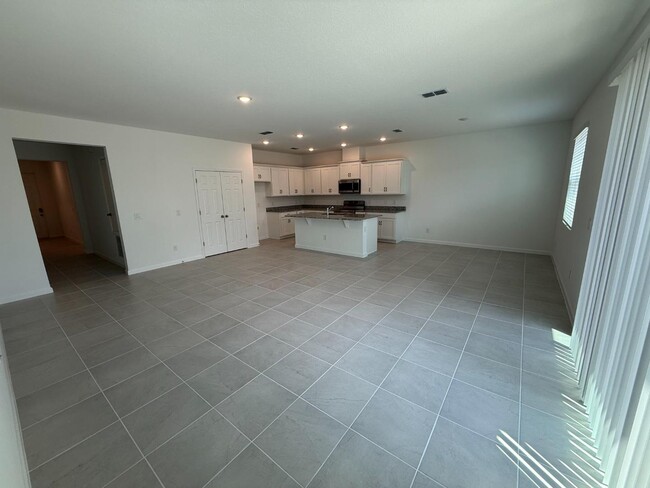 Building Photo - 5025 Quarryside Dr