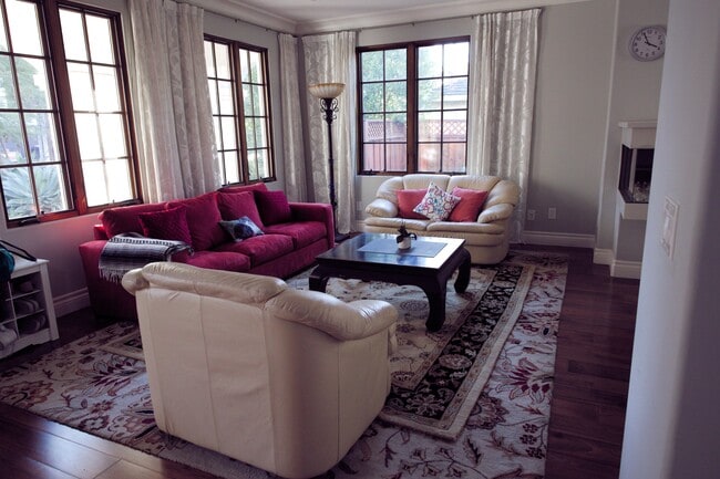 Building Photo - 1215 Altamead Dr