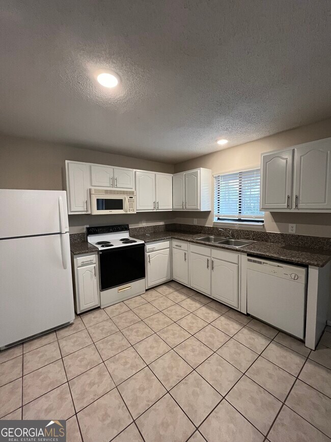 Building Photo - 117 Seaparc Cir