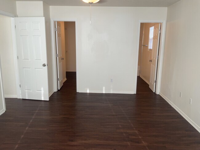 Building Photo - 1452 Penasco Rd NE