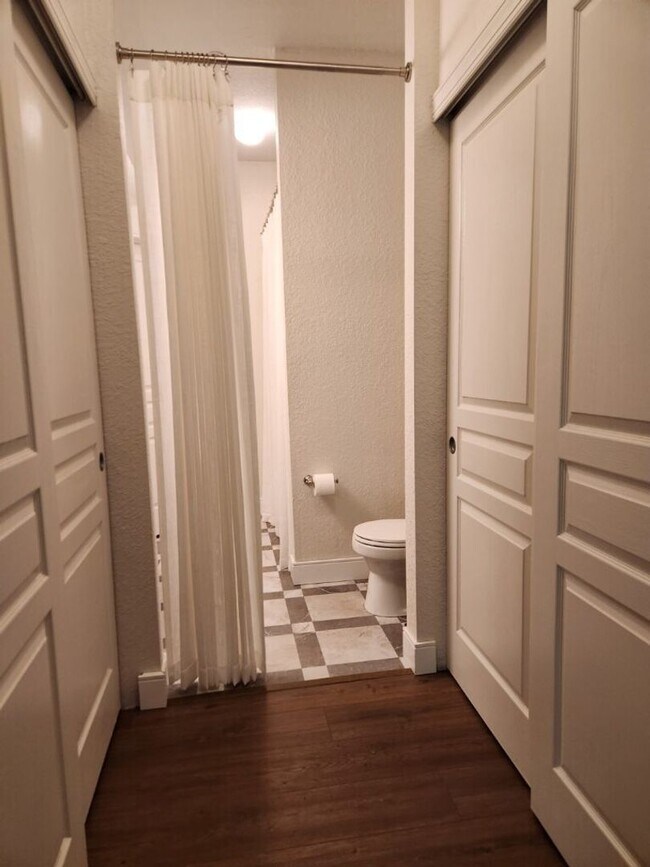 Building Photo - Luxurious condo in Tampa Palms