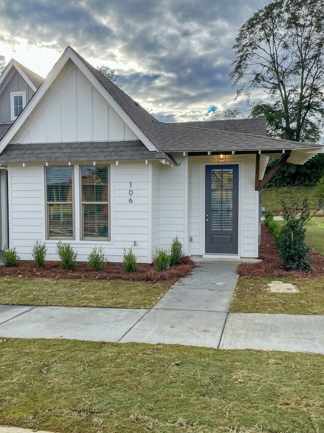 Primary Photo - 106 Summer St