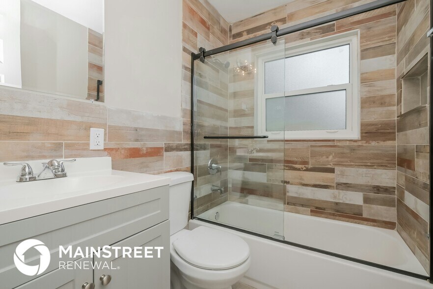 Building Photo - 5510 93rd Ave N