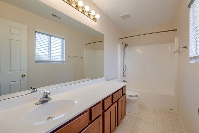 Building Photo - 3 Bedroom In A Great Location!!