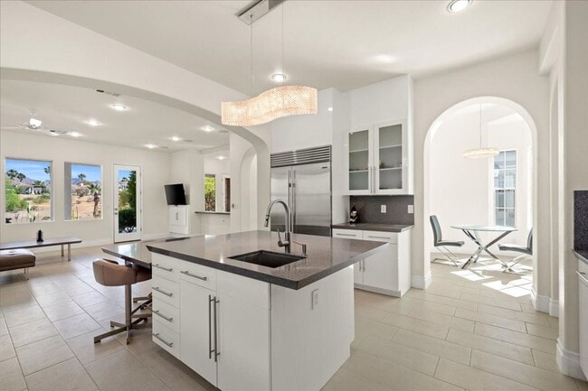 Building Photo - 3043 Red Springs Dr