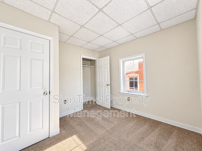 Building Photo - 202 Fairground Ave
