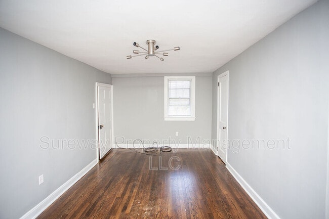 Building Photo - 220 S Church St