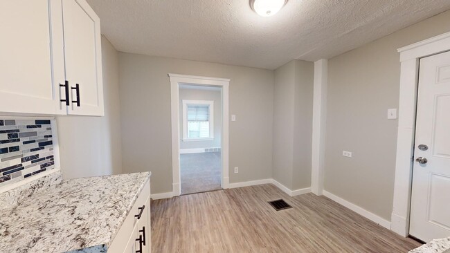 Building Photo - LEASE TO OWN your home! - 3 Bed / 1 Bath i...