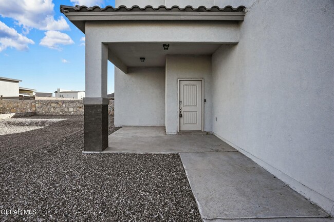 Building Photo - 952 Pecos River Dr