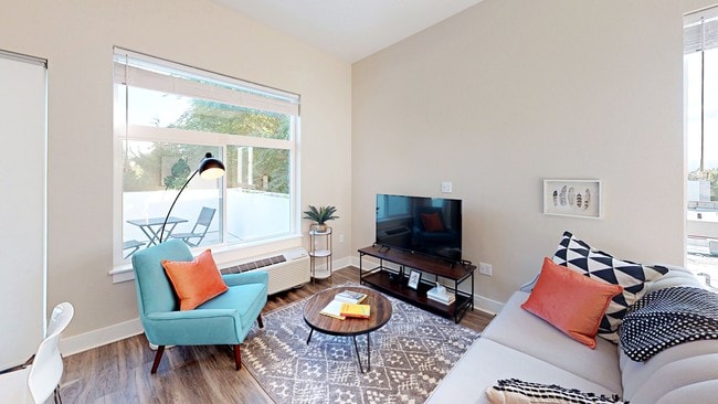 Building Photo - The Anita: SE Portland Gem