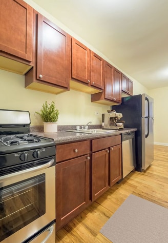 Building Photo - 626 W Barry Ave